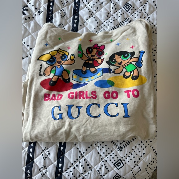 Mega Yacht Sweatshirt - Picture 4 of 5